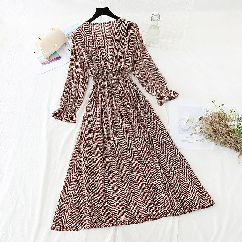 Korean vintage floral dress looks thin with ruffle sleeves  4843